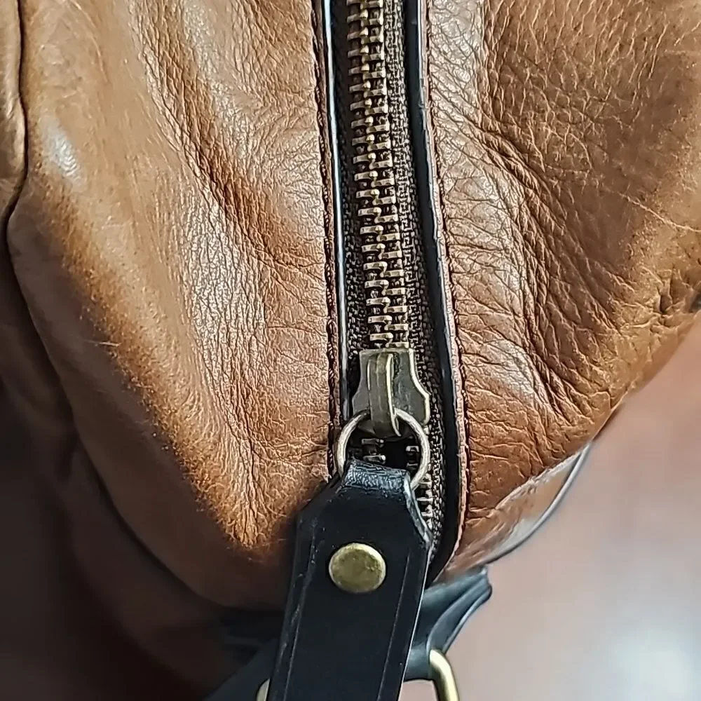 BANANA REPUBLIC Brown‎ Leather Briefcase Messenger Bag
